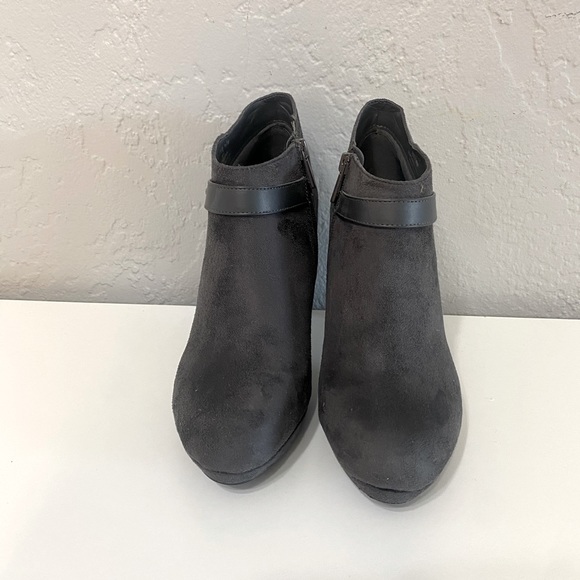 IMPO gray ankle boot heel - Picture 2 of 3